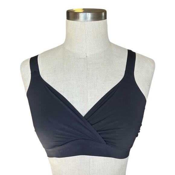 YUMMIE Rita Full Coverage Surplice Bralette Women's Size Medium NWT Black Basic - Picture 1 of 6